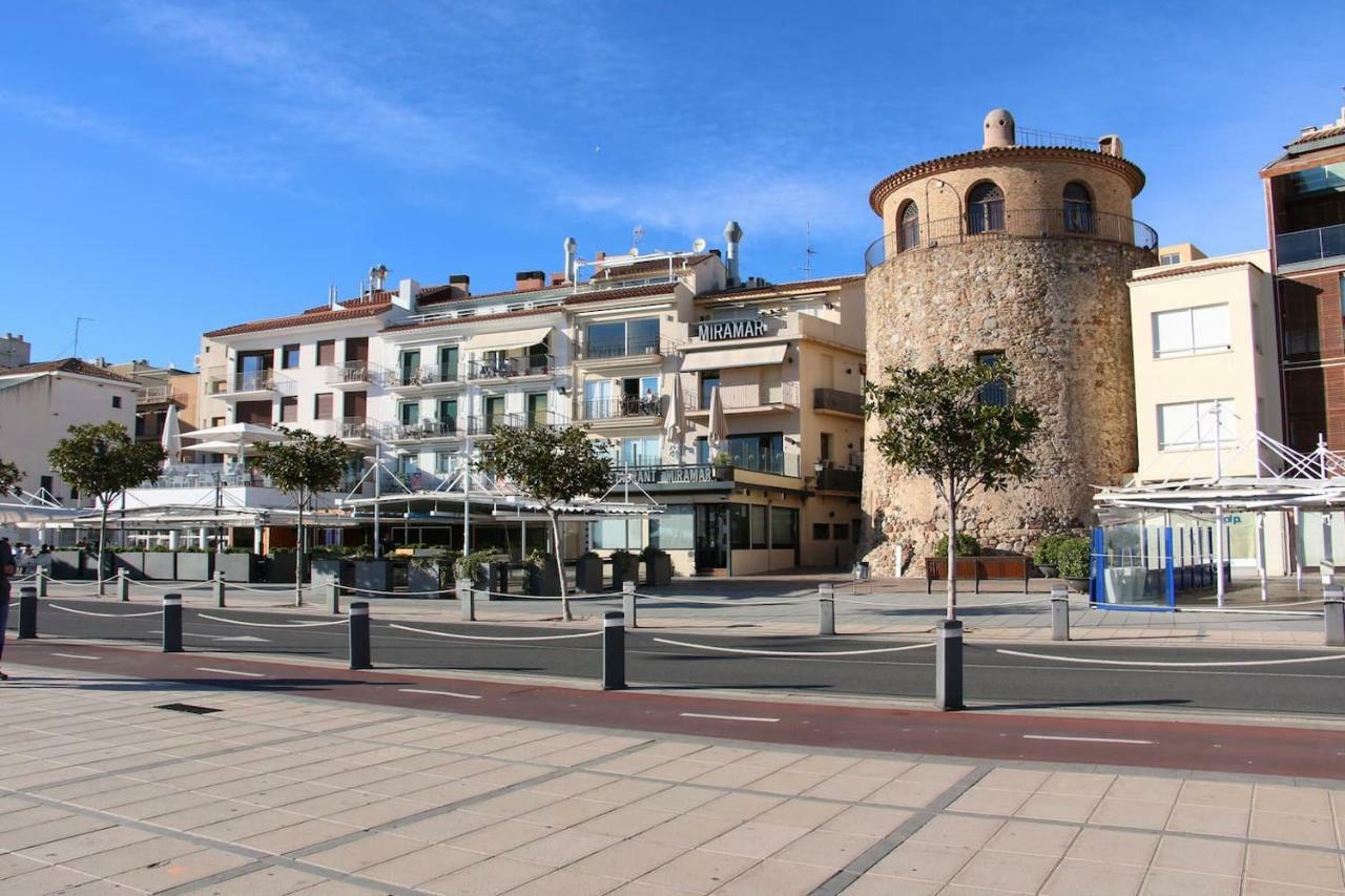 Casa Tomás - lovely townhouse in Cambrils Exterior foto